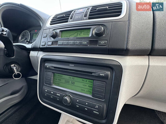 Серый Шкода Фабия, объемом двигателя 1.6 л и пробегом 236 тыс. км за 4850 $, фото 44 на Automoto.ua