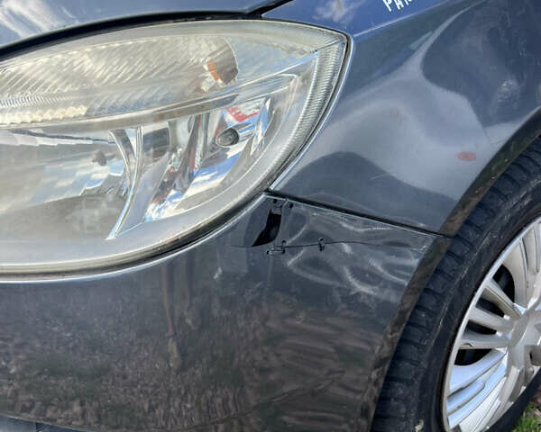 Серый Шкода Фабия, объемом двигателя 1.2 л и пробегом 226 тыс. км за 4300 $, фото 2 на Automoto.ua