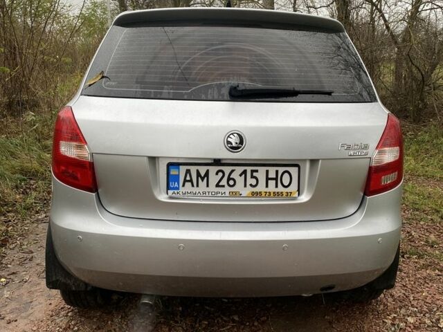 Серый Шкода Фабия, объемом двигателя 1.2 л и пробегом 232 тыс. км за 3800 $, фото 4 на Automoto.ua