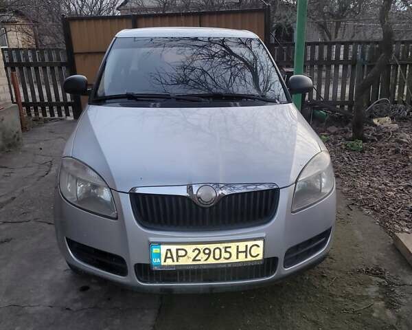 Серый Шкода Фабия, объемом двигателя 1.2 л и пробегом 200 тыс. км за 4100 $, фото 4 на Automoto.ua