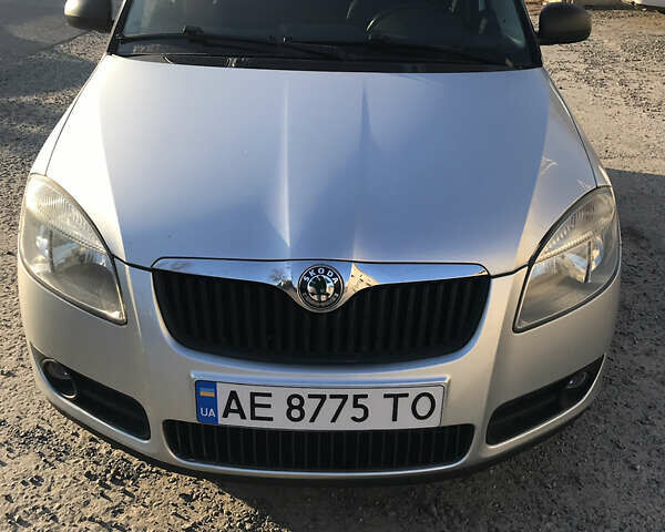 Сірий Шкода Фабія, об'ємом двигуна 1.2 л та пробігом 222 тис. км за 5800 $, фото 6 на Automoto.ua
