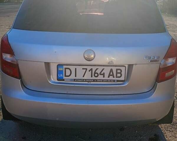 Сірий Шкода Фабія, об'ємом двигуна 1.2 л та пробігом 305 тис. км за 3500 $, фото 2 на Automoto.ua