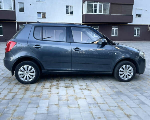 Серый Шкода Фабия, объемом двигателя 1.6 л и пробегом 253 тыс. км за 5999 $, фото 10 на Automoto.ua