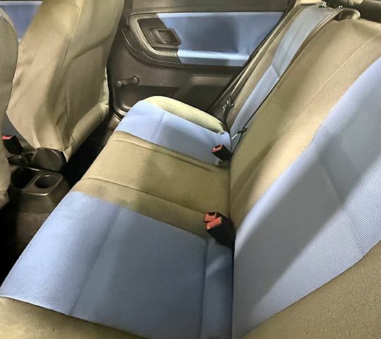 Серый Шкода Фабия, объемом двигателя 1.2 л и пробегом 145 тыс. км за 4900 $, фото 5 на Automoto.ua