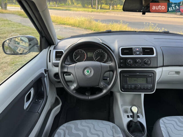 Сірий Шкода Фабія, об'ємом двигуна 1.4 л та пробігом 229 тис. км за 4999 $, фото 2 на Automoto.ua