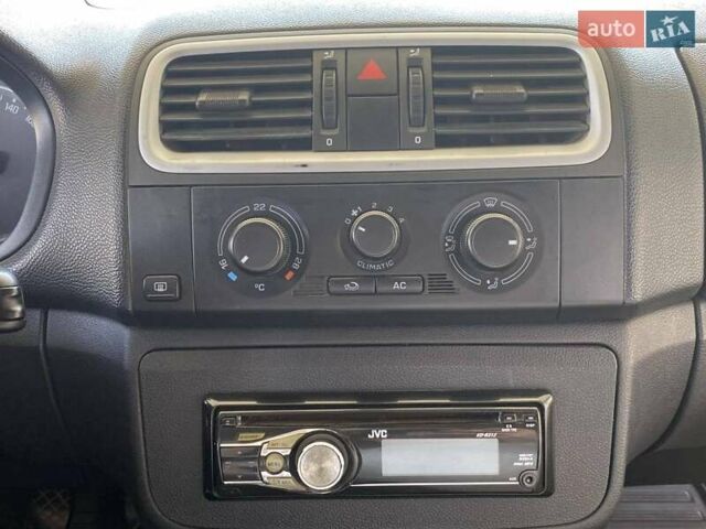 Серый Шкода Фабия, объемом двигателя 1.39 л и пробегом 185 тыс. км за 6300 $, фото 29 на Automoto.ua