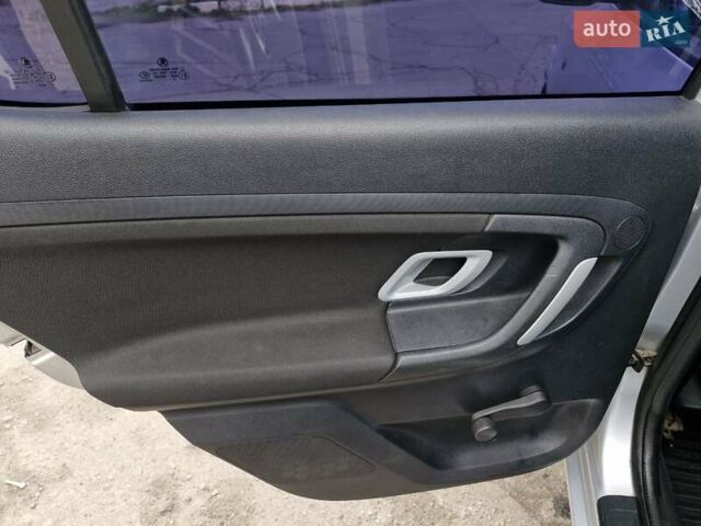 Сірий Шкода Фабія, об'ємом двигуна 1.4 л та пробігом 185 тис. км за 5999 $, фото 11 на Automoto.ua