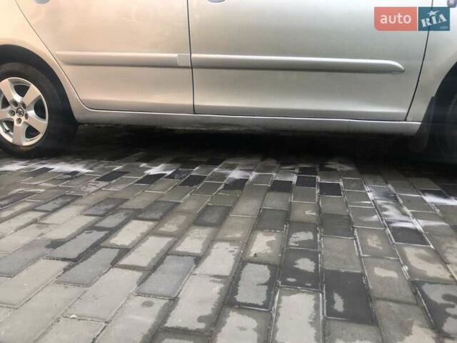 Серый Шкода Фабия, объемом двигателя 1.39 л и пробегом 318 тыс. км за 3700 $, фото 7 на Automoto.ua