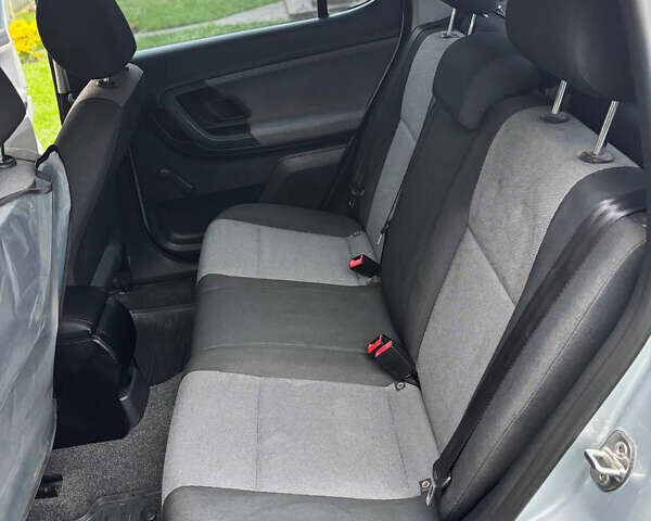 Сірий Шкода Фабія, об'ємом двигуна 1.2 л та пробігом 214 тис. км за 5200 $, фото 17 на Automoto.ua