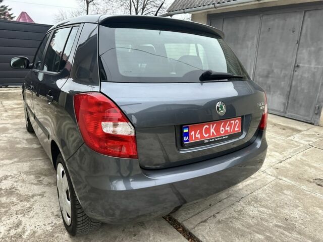 Сірий Шкода Фабія, об'ємом двигуна 0 л та пробігом 182 тис. км за 5300 $, фото 5 на Automoto.ua