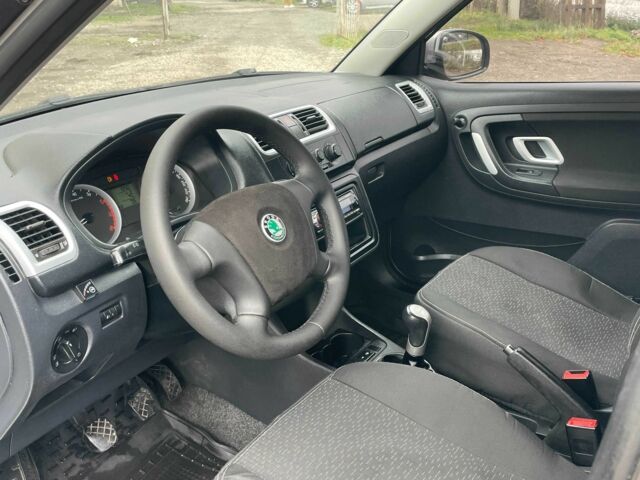 Серый Шкода Фабия, объемом двигателя 1.3 л и пробегом 195 тыс. км за 4200 $, фото 6 на Automoto.ua