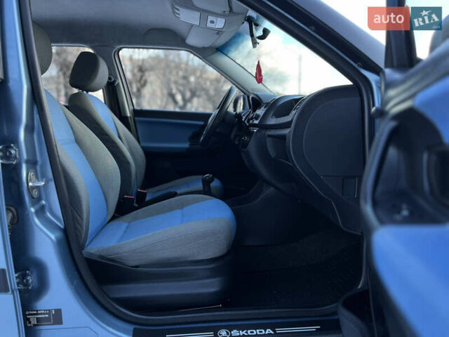 Сірий Шкода Фабія, об'ємом двигуна 1.39 л та пробігом 220 тис. км за 5200 $, фото 20 на Automoto.ua