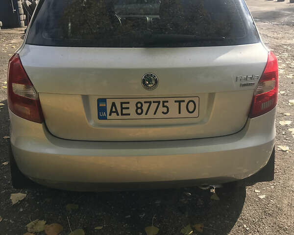 Сірий Шкода Фабія, об'ємом двигуна 1.2 л та пробігом 222 тис. км за 5800 $, фото 2 на Automoto.ua