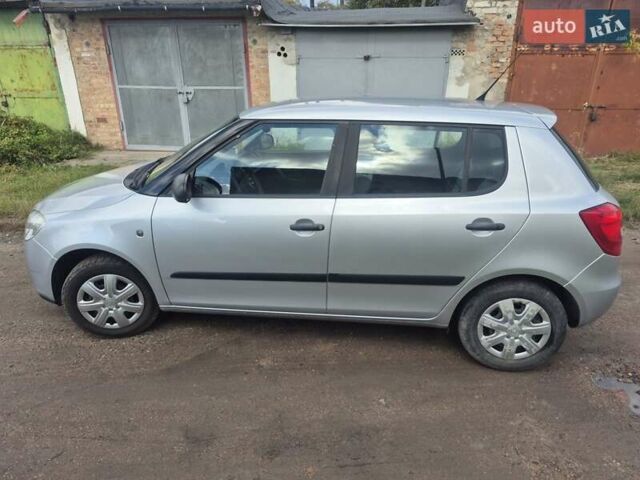 Серый Шкода Фабия, объемом двигателя 1.2 л и пробегом 160 тыс. км за 5200 $, фото 11 на Automoto.ua