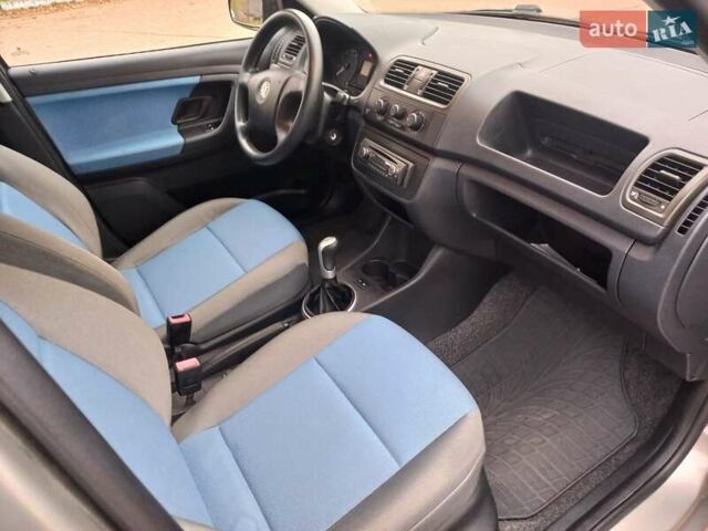 Серый Шкода Фабия, объемом двигателя 1.2 л и пробегом 113 тыс. км за 5100 $, фото 19 на Automoto.ua