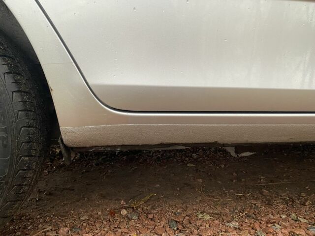 Серый Шкода Фабия, объемом двигателя 1.2 л и пробегом 232 тыс. км за 3800 $, фото 1 на Automoto.ua