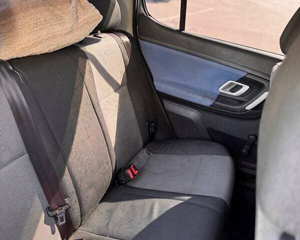 Сірий Шкода Фабія, об'ємом двигуна 1.2 л та пробігом 268 тис. км за 4500 $, фото 8 на Automoto.ua