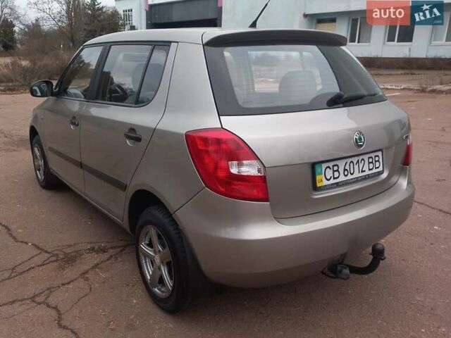 Серый Шкода Фабия, объемом двигателя 1.2 л и пробегом 113 тыс. км за 5100 $, фото 7 на Automoto.ua