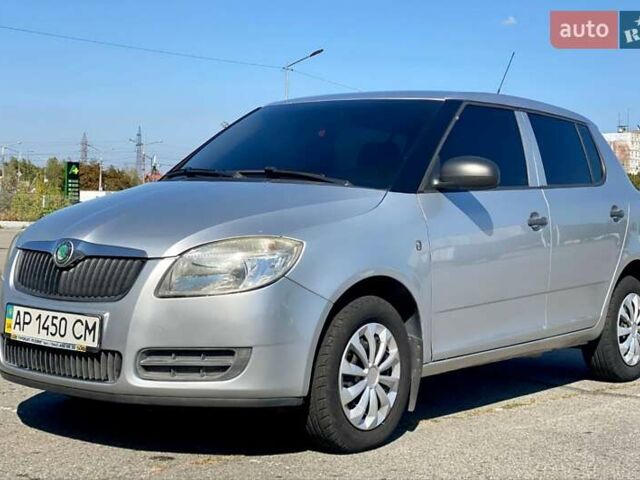 Сірий Шкода Фабія, об'ємом двигуна 1.2 л та пробігом 160 тис. км за 4300 $, фото 1 на Automoto.ua