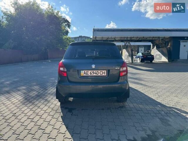 Серый Шкода Фабия, объемом двигателя 1.39 л и пробегом 390 тыс. км за 3600 $, фото 7 на Automoto.ua