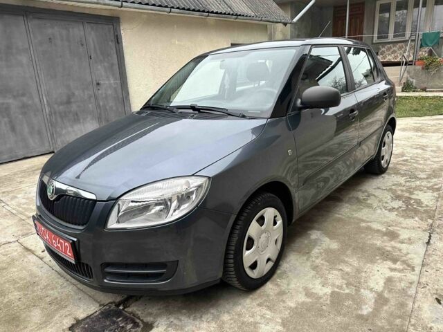 Сірий Шкода Фабія, об'ємом двигуна 0 л та пробігом 182 тис. км за 5300 $, фото 1 на Automoto.ua