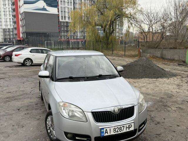 Сірий Шкода Фабія, об'ємом двигуна 1.4 л та пробігом 250 тис. км за 4100 $, фото 1 на Automoto.ua