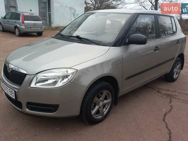 Серый Шкода Фабия, объемом двигателя 1.2 л и пробегом 113 тыс. км за 5100 $, фото 10 на Automoto.ua