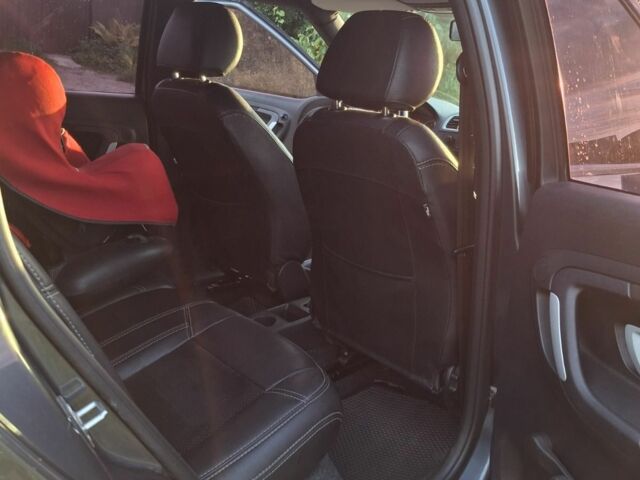 Серый Шкода Фабия, объемом двигателя 1.4 л и пробегом 312 тыс. км за 4000 $, фото 3 на Automoto.ua