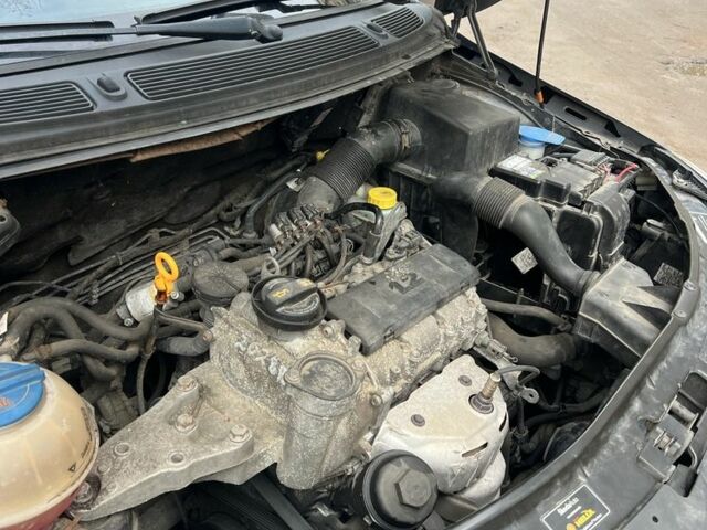 Шкода Фабия 2008 в Львове на Automoto.ua Серый Шкода Фабия, объемом двигателя 1.2 л и пробегом 225 тыс. км за 4200 $, фото 8 на Automoto.ua