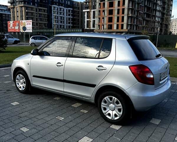 Серый Шкода Фабия, объемом двигателя 1.2 л и пробегом 123 тыс. км за 5000 $, фото 7 на Automoto.ua