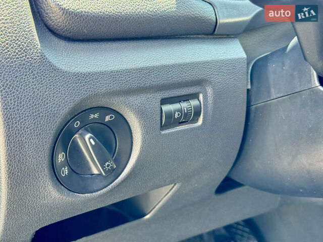 Серый Шкода Фабия, объемом двигателя 1.2 л и пробегом 96 тыс. км за 5100 $, фото 63 на Automoto.ua