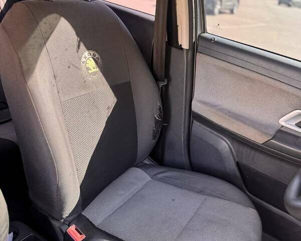 Сірий Шкода Фабія, об'ємом двигуна 1.2 л та пробігом 268 тис. км за 4500 $, фото 6 на Automoto.ua