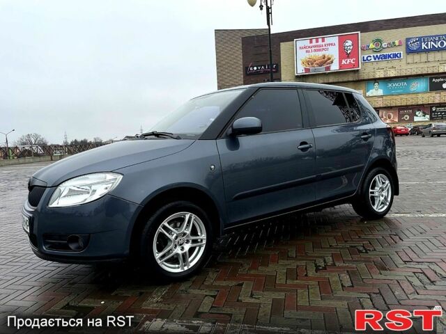 Серый Шкода Фабия, объемом двигателя 1.4 л и пробегом 69 тыс. км за 6150 $, фото 1 на Automoto.ua