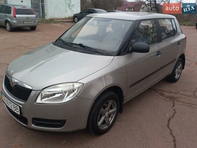 Серый Шкода Фабия, объемом двигателя 1.2 л и пробегом 113 тыс. км за 5100 $, фото 17 на Automoto.ua