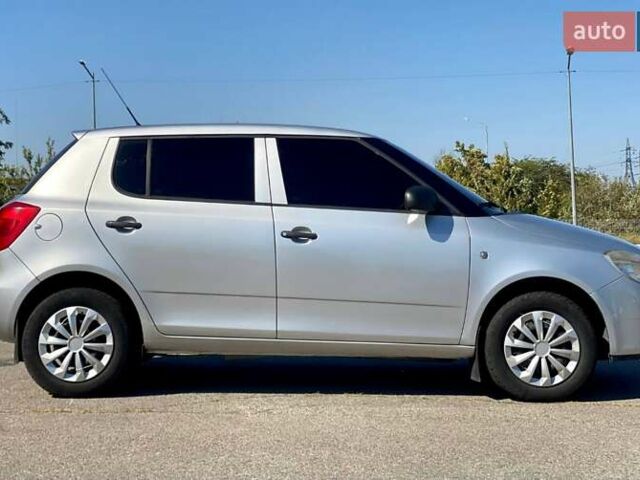 Сірий Шкода Фабія, об'ємом двигуна 1.2 л та пробігом 160 тис. км за 4300 $, фото 3 на Automoto.ua