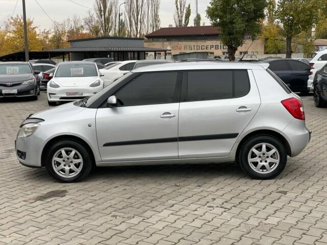 Шкода Фабия 2008 в Кривом Роге на Automoto.ua Серый Шкода Фабия, объемом двигателя 1.4 л и пробегом 335 тыс. км за 4600 $, фото 1 на Automoto.ua