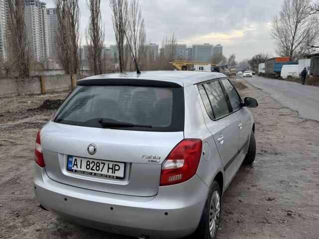 Сірий Шкода Фабія, об'ємом двигуна 1.4 л та пробігом 250 тис. км за 4100 $, фото 3 на Automoto.ua