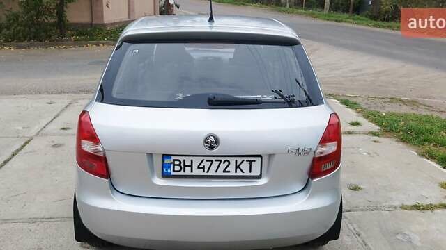 Серый Шкода Фабия, объемом двигателя 1.2 л и пробегом 314 тыс. км за 3950 $, фото 2 на Automoto.ua