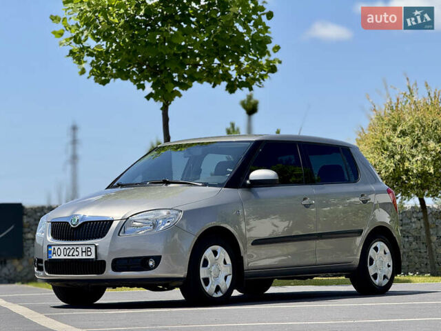 Серый Шкода Фабия, объемом двигателя 1.2 л и пробегом 96 тыс. км за 5100 $, фото 70 на Automoto.ua