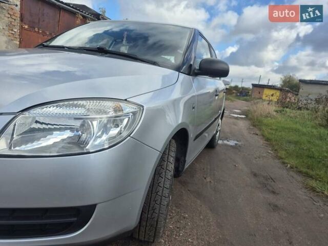 Серый Шкода Фабия, объемом двигателя 1.2 л и пробегом 160 тыс. км за 5200 $, фото 7 на Automoto.ua