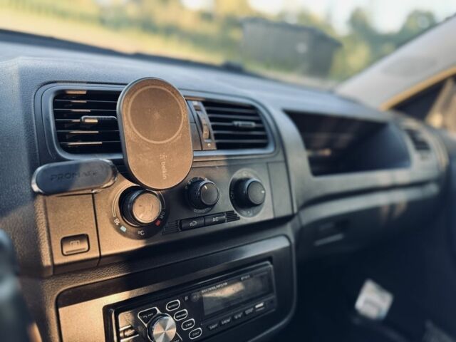 Серый Шкода Фабия, объемом двигателя 1.4 л и пробегом 245 тыс. км за 4699 $, фото 8 на Automoto.ua