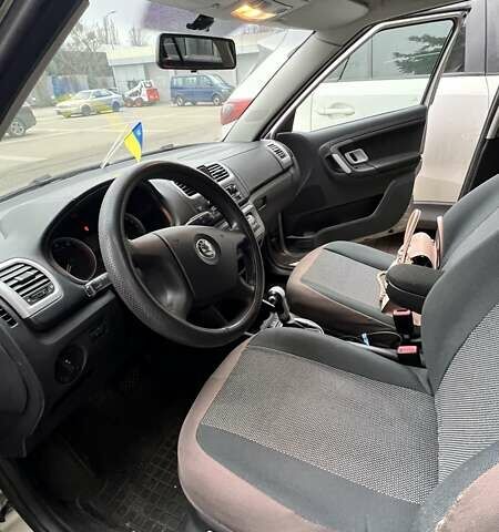 Сірий Шкода Фабія, об'ємом двигуна 1.6 л та пробігом 200 тис. км за 6500 $, фото 2 на Automoto.ua