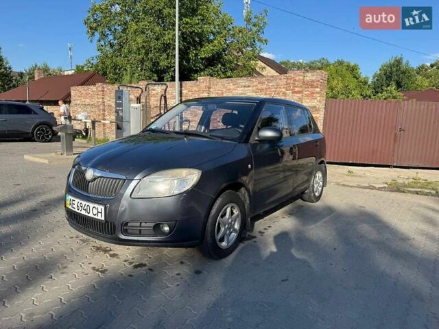 Серый Шкода Фабия, объемом двигателя 1.39 л и пробегом 390 тыс. км за 3600 $, фото 2 на Automoto.ua