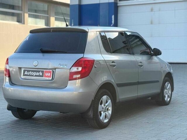 Сірий Шкода Фабія, об'ємом двигуна 1.4 л та пробігом 246 тис. км за 4240 $, фото 4 на Automoto.ua
