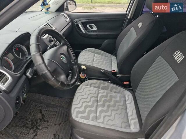 Сірий Шкода Фабія, об'ємом двигуна 1.4 л та пробігом 185 тис. км за 5999 $, фото 14 на Automoto.ua