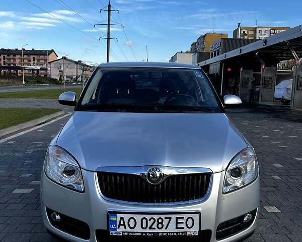 Серый Шкода Фабия, объемом двигателя 1.2 л и пробегом 123 тыс. км за 5000 $, фото 1 на Automoto.ua