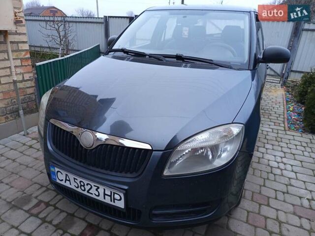 Серый Шкода Фабия, объемом двигателя 1.2 л и пробегом 210 тыс. км за 3950 $, фото 13 на Automoto.ua