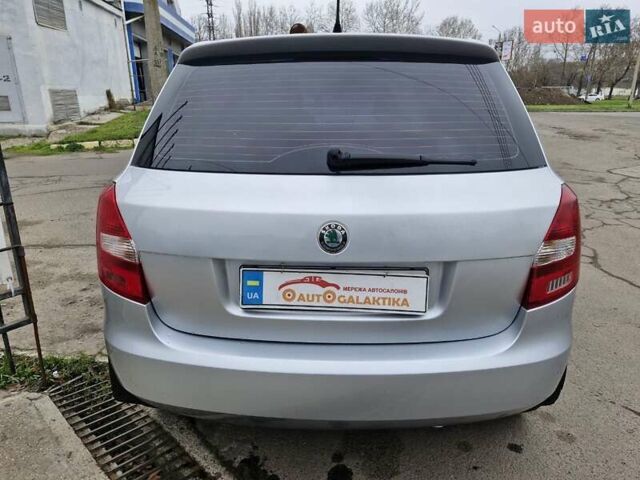 Сірий Шкода Фабія, об'ємом двигуна 1.4 л та пробігом 185 тис. км за 5999 $, фото 4 на Automoto.ua