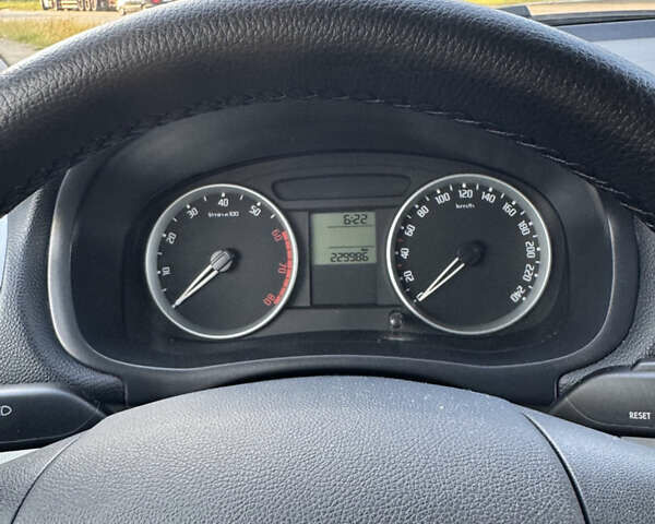 Сірий Шкода Фабія, об'ємом двигуна 1.4 л та пробігом 229 тис. км за 4999 $, фото 11 на Automoto.ua