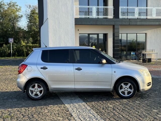 Серый Шкода Фабия, объемом двигателя 1.4 л и пробегом 245 тыс. км за 4699 $, фото 3 на Automoto.ua